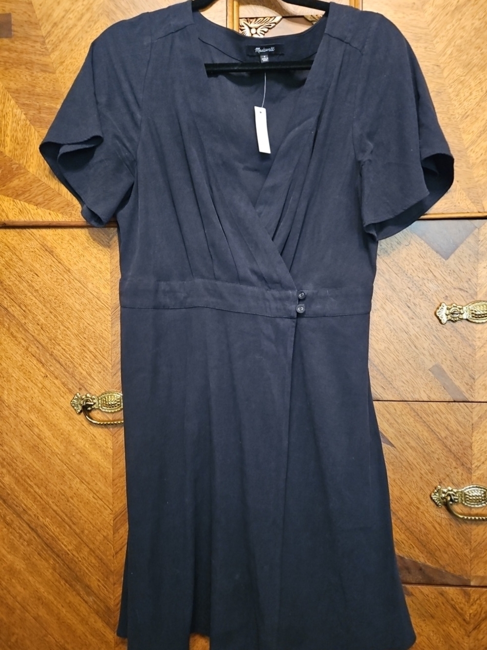 Madewell Size 8 Neutral Black Wrap-Style Short Sleeve Dress
